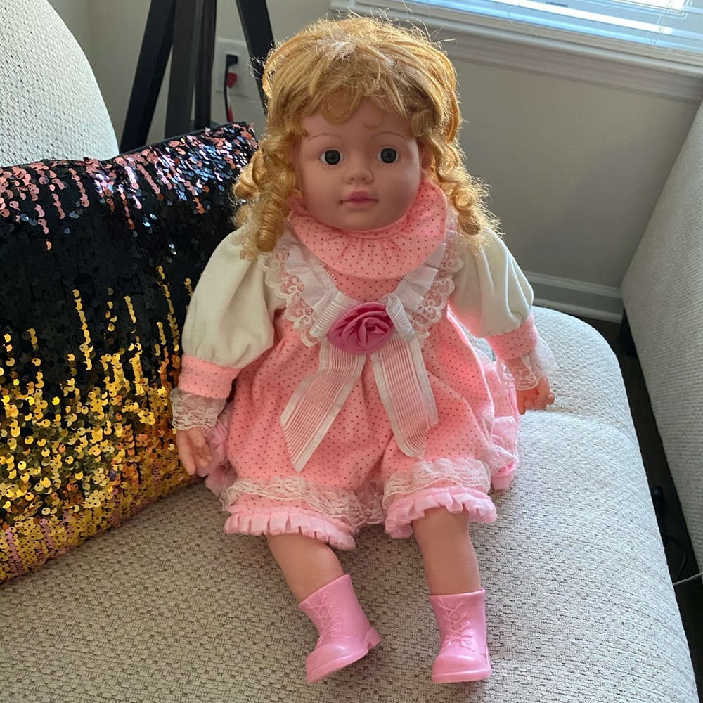 Beautiful doll from India Like new. - Picture 5 of 16